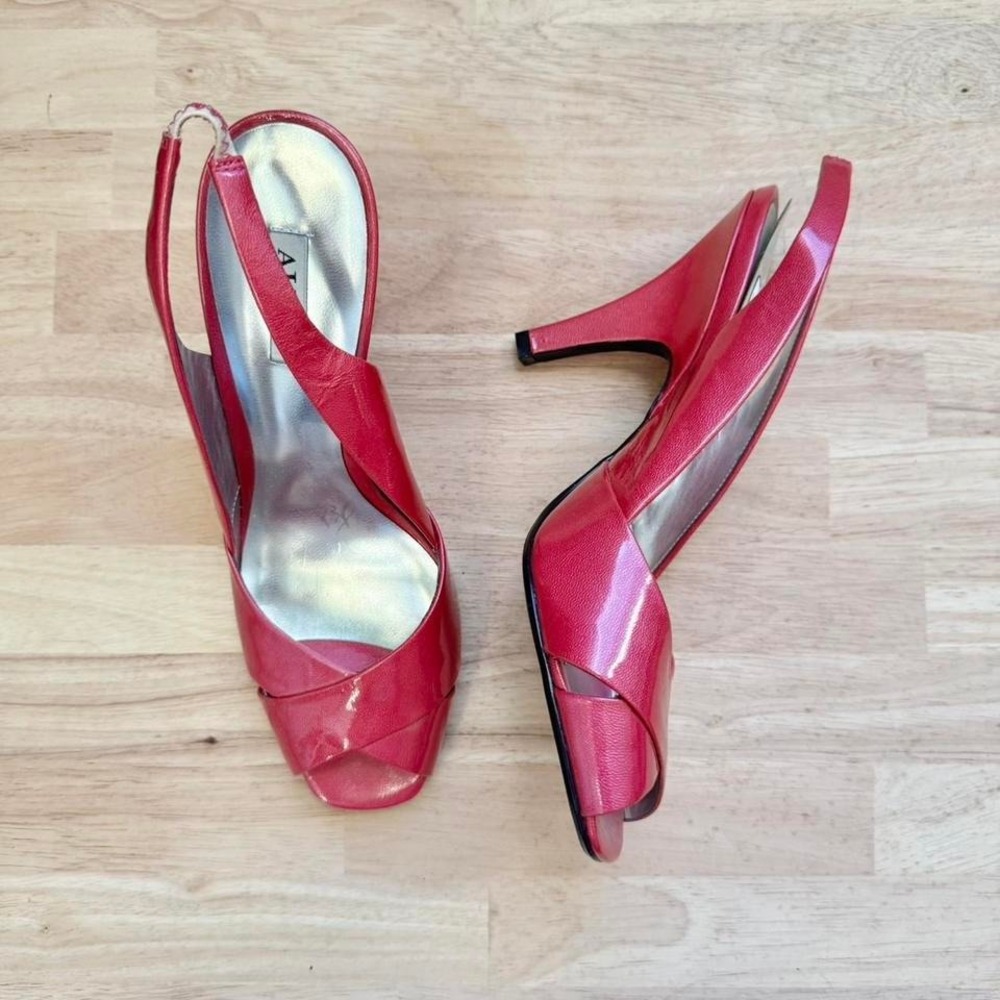 Y2K pink patent leather heels size 7.5
